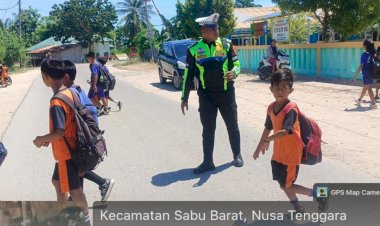 Humanis-dan-Sigap,-Satlantas-Polres-Sabu-Raijua-Turun-ke-Jalan-Wujudkan-Pagi-Aman-dan-Tertib