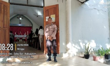 Polri-Hadir-Beri-Rasa-Aman,-Ibadah-Minggu-di-Gereja-Katolik-Santo-Paulus-Seba-Berjalan-Khidmat