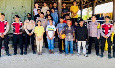 Patroli-Presisi-Polres-Sabu-Raijua-Hadir-Jaga-Keamanan-Wisatawan-di-Pantai-Napae