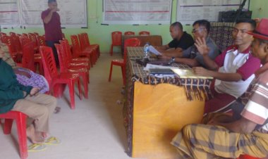 Ciptakan-Lingkungan-Aman-dan-Damai,-Bhabinkamtibmas-Hawu-Mehara-Intensifkan-Sambang-dan-Dialog-Bersama-Warga