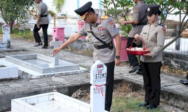 Polda-NTT-Gelar-Upacara-Ziarah-Tabur-Bunga-di-TMP-Dharma-Loka,-Wujud-Penghormatan-kepada-Jasa-Para-Pahlawan-Jelang-Hari-Bhayangkara-ke-80