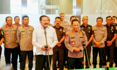 *Kapolri-dan-Jaksa-Agung-Perkuat-Sinergitas-Penegakan-Hukum,-Pastikan-Soliditas-Institusi*