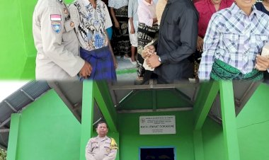 Bhabinkamtibmas-Polsek-Hawu-Mehara-Amankan-Ibadah-Minggu-dan-Sampaikan-Pesan-Kamtibmas-kepada-Jemaat