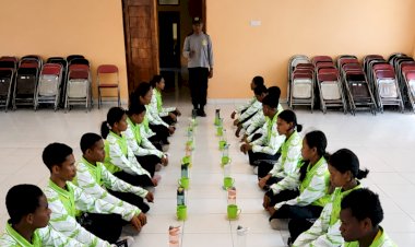 Semangat-Nasionalisme-Berkobar,-Polsek-Sabu-Barat-Gembleng-Calon-Paskibraka-Kecamatan-Raijua