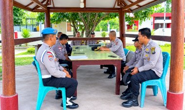 Tingkatkan-Profesionalisme,-Kapolsek-Sabu-Barat-Gelar-Anev-untuk-Optimalkan-Pelayanan-Masyarakat