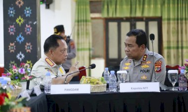*Polri-dan-Pemerintah-Percepat-Penanganan-Dampak-Gempa-M-7,7-di-Flores*