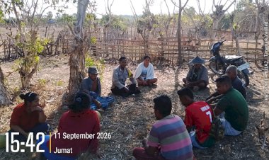 Bhabinkamtibmas-Sambangi-Warga-Desa-Tada,-Sampaikan-Himbauan-Kamtibmas-dan-Cegah-Kebakaran