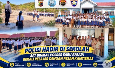 Polisi-Hadir-di-Sekolah,-Sat-Binmas-Polres-Sabu-Raijua-Bekali-Pelajar-dengan-Pesan-Kamtibmas