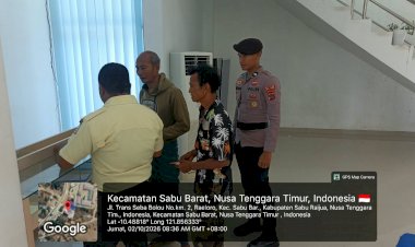 Pastikan-Keamanan-Perbankan,-Sat-Samapta-Polres-Sabu-Raijua-Laksanakan-Pengamanan-di-Bank-NTT