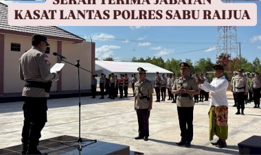 Serah-Terima-Jabatan-Kasat-Lantas,-Polres-Sabu-Raijua-Perkuat-Pelayanan-dan-Keselamatan-Berlalu-Lintas