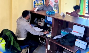 Berikan-Pelayanan-Prima,-Sat-Lantas-Polres-Sabu-Raijua-Layani-Wajib-Pajak-di-Kantor-Samsat-Roboaba
