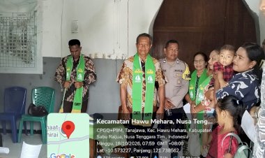 Pererat-Kedekatan-dengan-Jemaat,-Bhabinkamtibmas-Polsek-Hawu-Mehara-Gelar-Minggu-Kasih-dan-Sampaikan-Imbauan-Kamtibmas-di-Gereja-Viadolorosa-Dannirai
