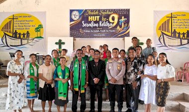 Minggu-Kasih-Jadi-Wujud-Kedekatan-Polri-dengan-Jemaat-Gereja-Serafim-Keliha