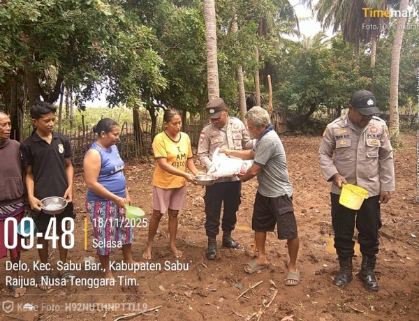 Anggota Polres Sabu Raijua Laksanakan Penanaman Benih Jagung Dukung Program Ketahanan Pangan Nasiona