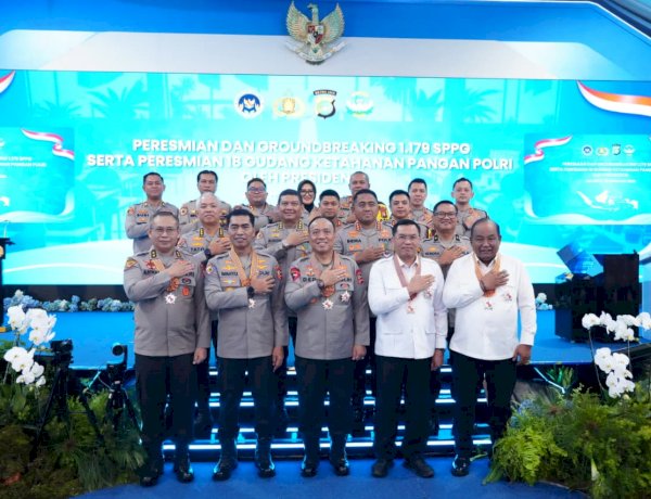 PRESIDEN PRABOWO ANUGERAHKAN BINTANG JASA DAN SATYALANCANA WIRA KARYA KEPADA PENGGERAK MBG DAN RANTAI PASOK SPPG POLRI