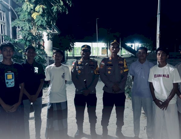 Kapolres Sabu Raijua Pimpin pengamanan kegiatan pawai obor Jemaat Yeruel Seba Kota