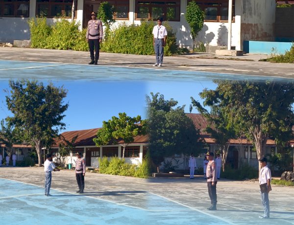 Kasat Binmas Polres Sabu Raijua pimpin upacara bendera di SMK 1 Sabu Barat.
