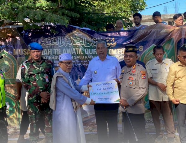 Polres Sabu Raijua Serahkan Sapi Kurban ke Masjid An-Nur Seba dalam Rangka Hari Raya Idul Adha 1447 H