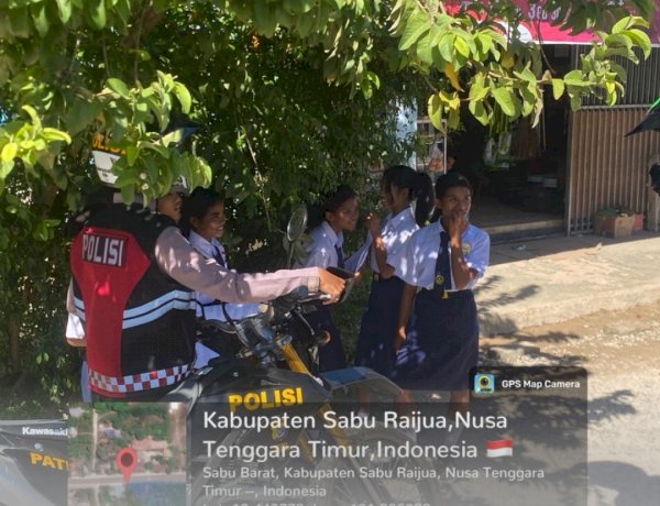 Polri Dekat dengan Rakyat, Patroli Dialogis Sat Samapta Beri Rasa Nyaman bagi Masyarakat Sabu Raijua