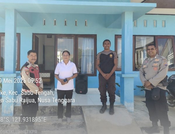 Patroli Humanis ke Sekolah, Polsek Sabu Timur Ajak SMA Negeri 1 Sabu Tengah Jaga Kamtibmas Bersama
