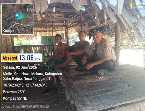 Dekat dengan Warga, Unit Binmas Polsek Hawu Mehara Gencarkan Edukasi Kamtibmas di Desa Molie.