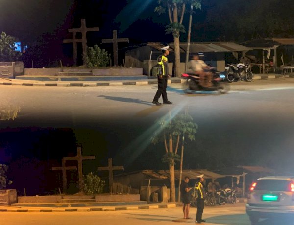 Malam Hari Tetap Siaga, Satlantas Polres Sabu Raijua Hadir Jaga Kelancaran Lalu Lintas