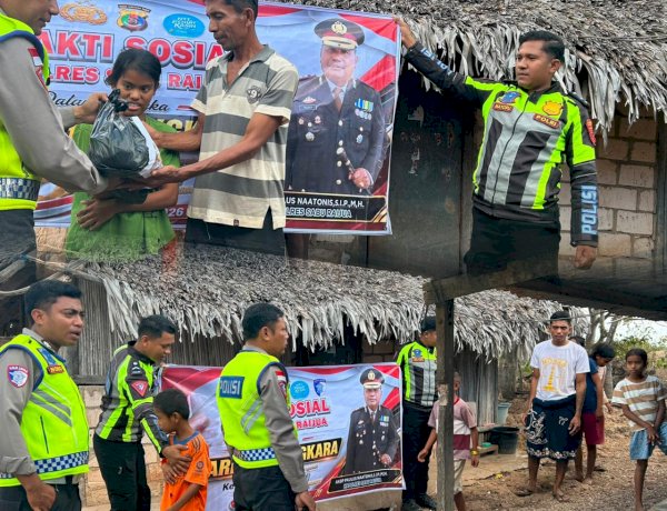Sentuhan Kepedulian Polri, Satlantas Polres Sabu Raijua Ringankan Beban Warga Menjelang Hari Bhayangkara ke-80