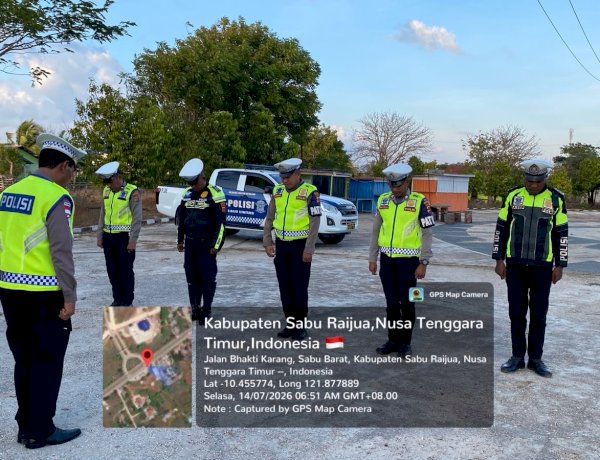 Awali Hari dengan Pelayanan Terbaik, Satlantas Polres Sabu Raijua Laksanakan Strong Point Pagi untuk Wujudkan Kamseltibcarlantas