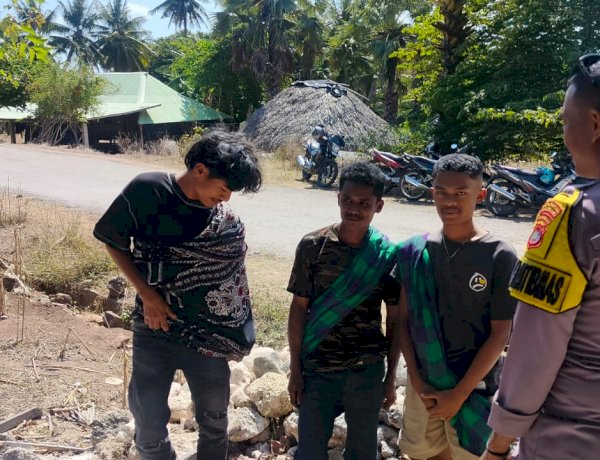 Bangun Kesadaran Hukum, Bhabinkamtibmas Polsek Hawu Mehara Edukasi Pemuda Desa Gurimonearu