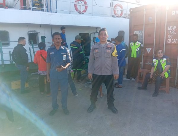 35 Penumpang dan 5 Kendaraan Berlayar, Polisi Pastikan Sabuk Nusantara 49 Aman Bertolak