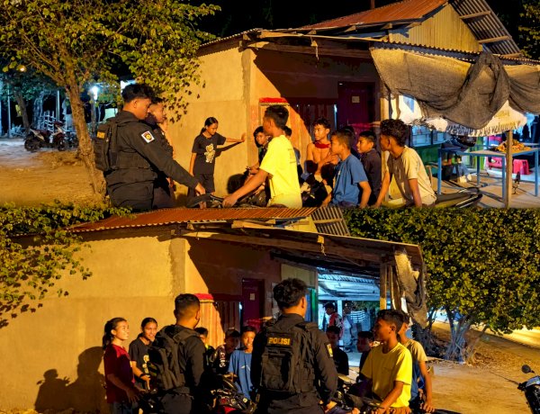 Sapa dan Imbau Masyarakat, Patroli Presisi Sat Samapta Polres Sabu Raijua Hadir Jaga Kamtibmas