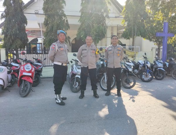 Polsek Sabu Barat Amankan Ibadah Minggu di Gereja Yeruel Seba Kota, Situasi Berjalan Aman