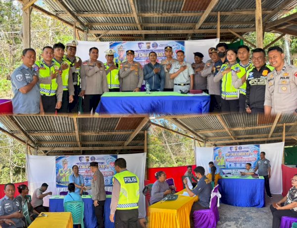 Sehat Bersama Polantas, Warga Sabu Raijua Antusias Ikuti Pemeriksaan Kesehatan Gratis