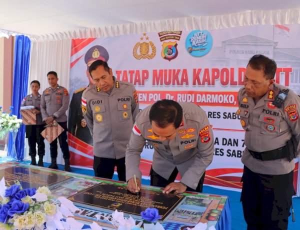 Kunjungan Kerja Kapolda NTT, Resmikan Barak Siaga dan 7 Rumah Dinas Polres Sabu Raijua