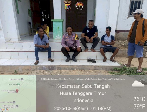 Jaga Kamtibmas dan Waspada Cuaca Ekstrem, Bhabinkamtibmas Polsek Sabu Timur Sambangi Warga