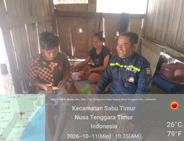 Jaga Kamtibmas dan Waspada Cuaca Ekstrem, Bhabinkamtibmas Polsek Sabu Timur Sambangi Warga Desa Bodae
