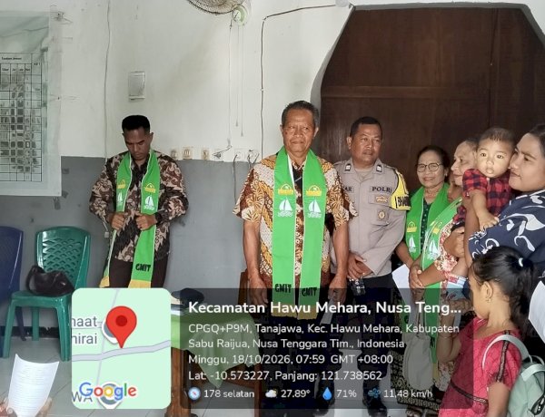Pererat Kedekatan dengan Jemaat, Bhabinkamtibmas Polsek Hawu Mehara Gelar Minggu Kasih dan Sampaikan Imbauan Kamtibmas di Gereja Viadolorosa Dannirai