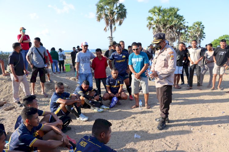 Kapolres Sabu Raijua berikan semangat dan motivasi kepada Klub Sepakbola Bhayangkara FC Sabu Raijua