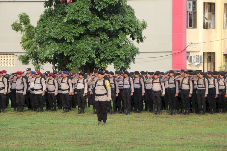 Pastikan Pemilu 2024 Berjalan Aman dan Lancar, Kapolda NTT Geser Ratusan Anggotanya BKO Sembilan Polres Amankan TPS.-