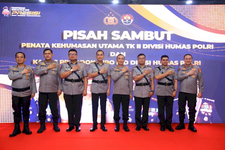 Irjen Sandi Pimpin Sertijab PJU Baru Humas Polri