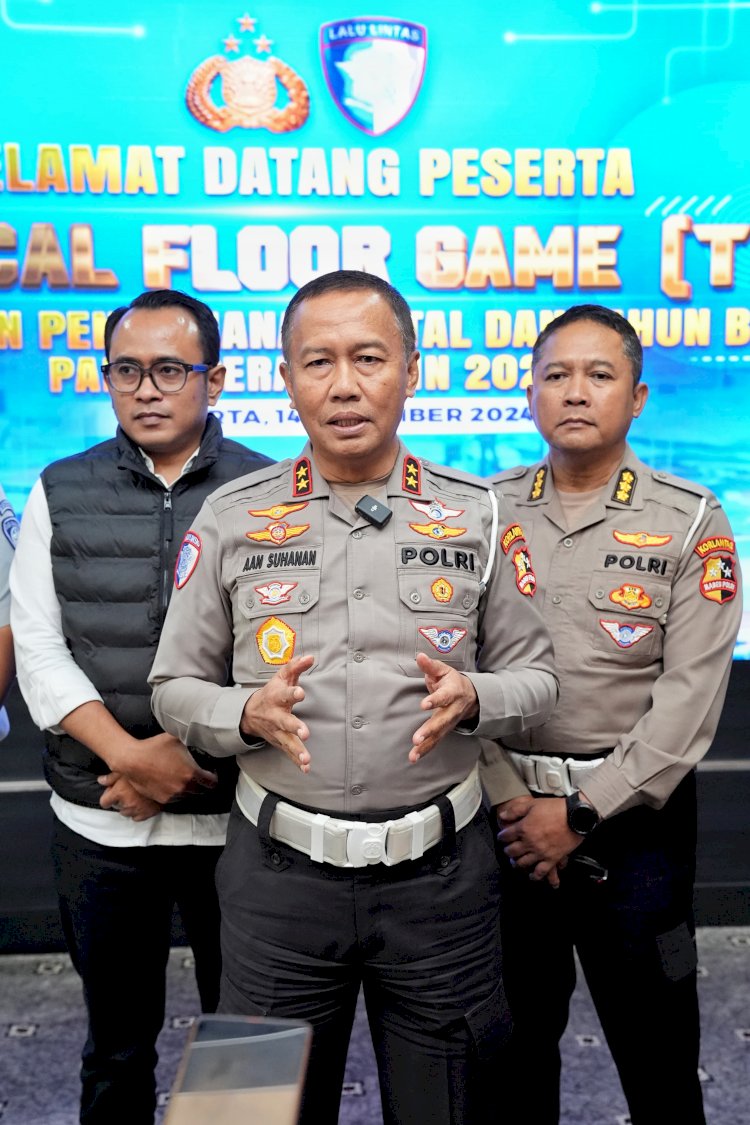 Lanjutkan TFG Polda Lampung - Polda Bali , Korlantas Gelar Tactical Floor Game Pastikan Kesiapan Operasi Lilin 2024, Kakorlantas Imbau Masyarakat Waspadai Titik Rawan