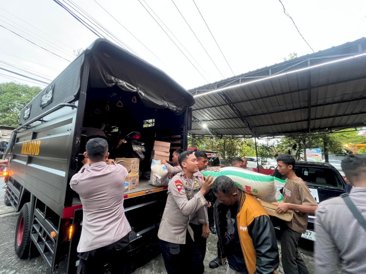 Tim SAR Satbrimob Polda Jateng turun ke Lokasi longsor bantu cari korban hilang dan siapkan dapur lapangan di Petungkriyono