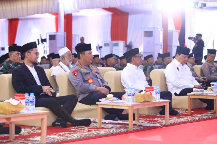 Kapolri Gelar Buka Puasa Bersama Kementerian dan TNI di Lapangan Bhayangkara Mabes Polri