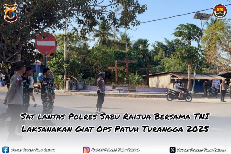 Satuan Lalu Lintas Polres Sabu Raijua bersama personel TNI melaksanakan kegiatan Operasi Patuh Turangga 2025.