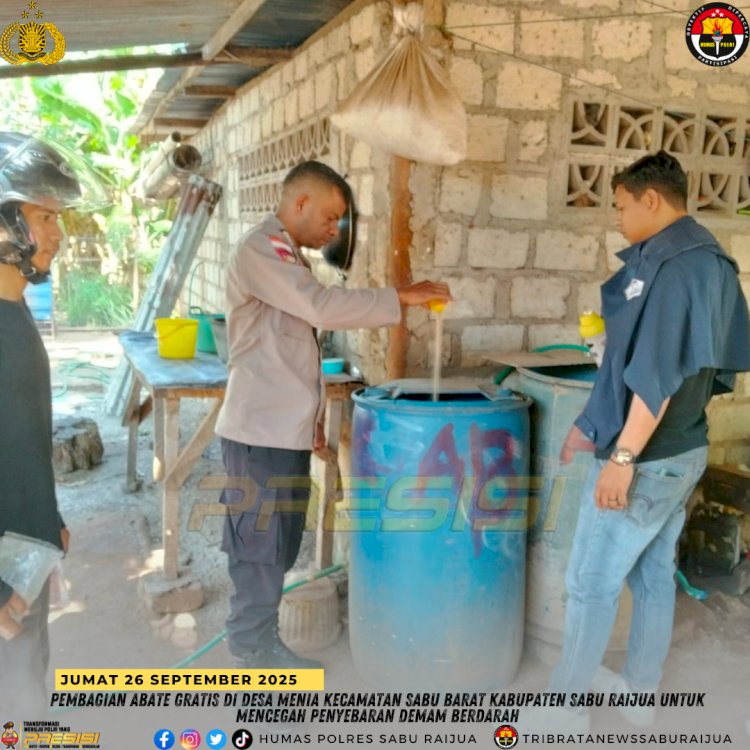 Pembagian Abate Gratis di Desa Menia Kecamatan Sabu Barat Kabupaten Sabu Raijua untuk Mencegah Penyebaran Demam Berdarah