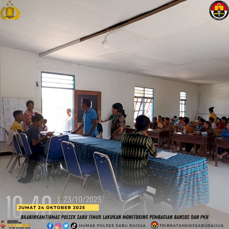 Bhabinkamtibmas Polsek Sabu Timur Lakukan Monitoring Pembagian Bansos dan PKH
