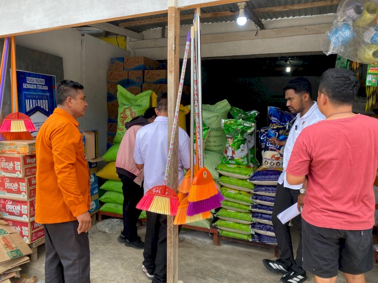 Satgas Pengendalian Harga Beras Kabupaten Sabu melakukan pengecekan harga beras di Distributor, Toko Besar (Retail modern), kios kios (Retail Tradisional) diseputaran Pasar Nataga  di wilayah Kabupaten Sabu Raijua