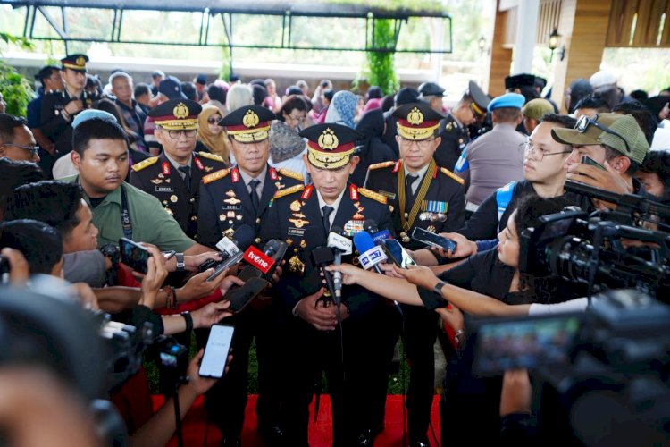 Hadiri Pemakaman, Kapolri: Pesan Eyang Meri Jadi Inspirasi dan Semangat Keluarga Besar Polri 