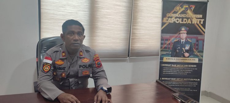 Kasat Samapta Polres Sabu Raijua Imbau Warga Waspada di Pelabuhan Seba di Tengah Cuaca Tak Menentu