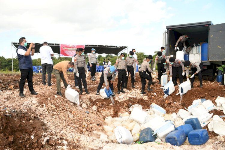 Merawat Harmoni Bumi Flobamora, Polda NTT Pulihkan Ketertiban Sosial Melalui Penertiban Minuman Beralkohol Ilegal